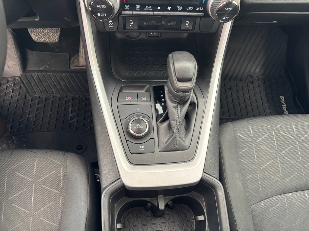 Toyota RAV4 Hybrid XLE AWD, 2024 à Magog, Québec - 17 - w1024h768px
