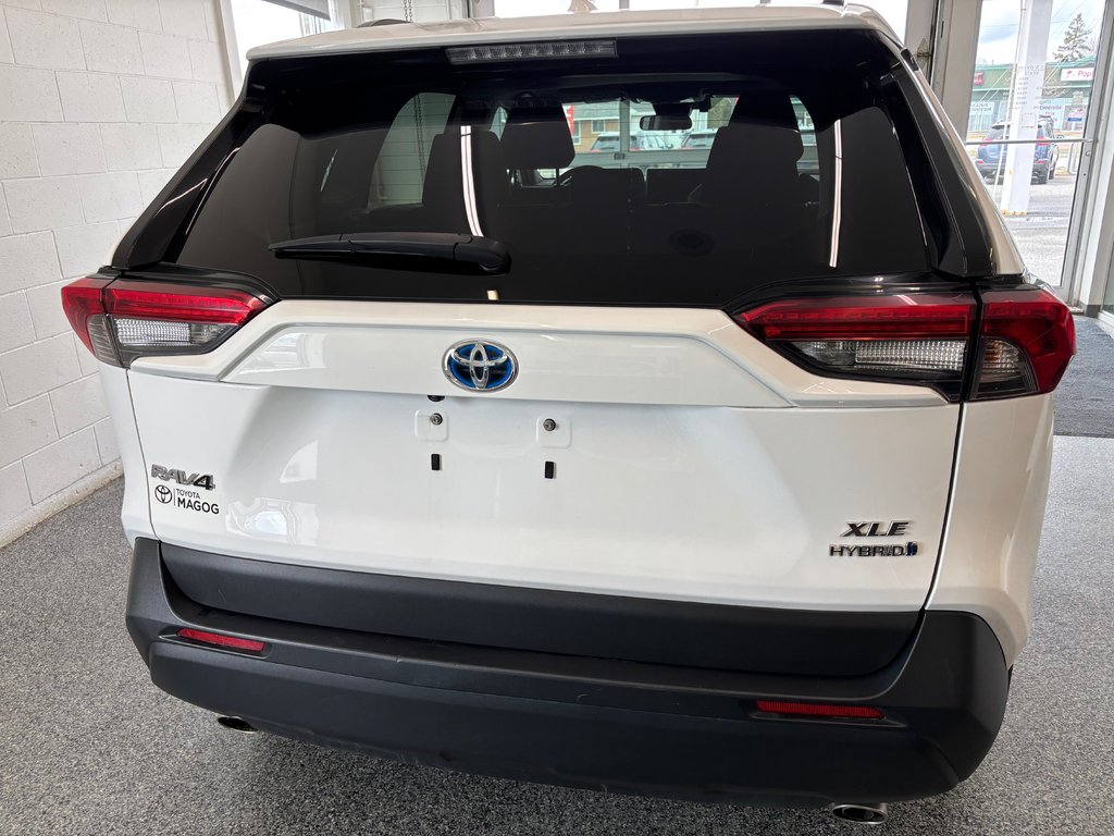 Toyota RAV4 Hybrid XLE AWD, 2024 à Magog, Québec - 4 - w1024h768px