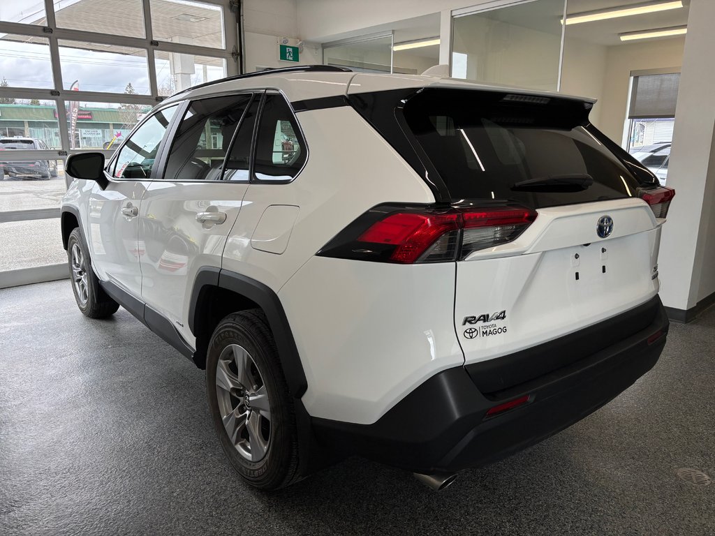 Toyota RAV4 Hybrid XLE AWD, 2024 à Magog, Québec - 5 - w1024h768px