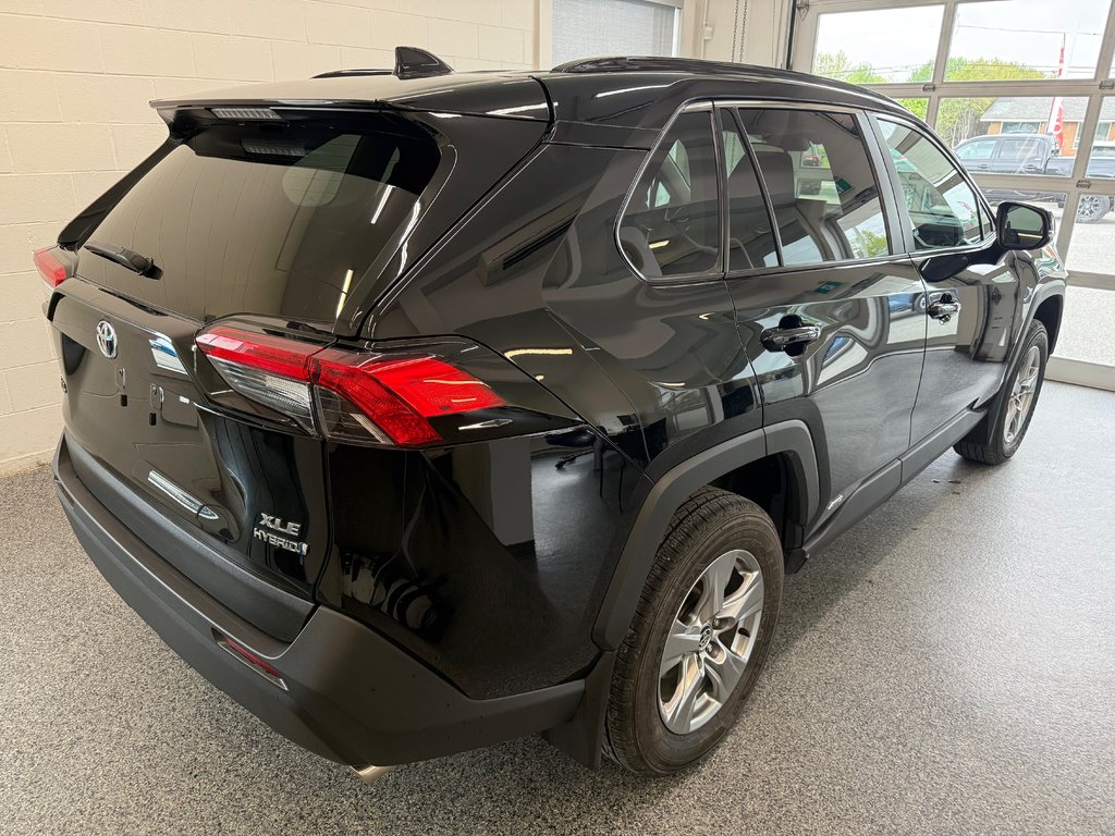 2024 Toyota RAV4 Hybrid XLE in Magog, Quebec - 2 - w1024h768px