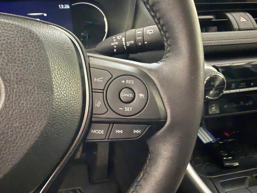 2024 Toyota RAV4 Hybrid XLE in Magog, Quebec - 14 - w1024h768px