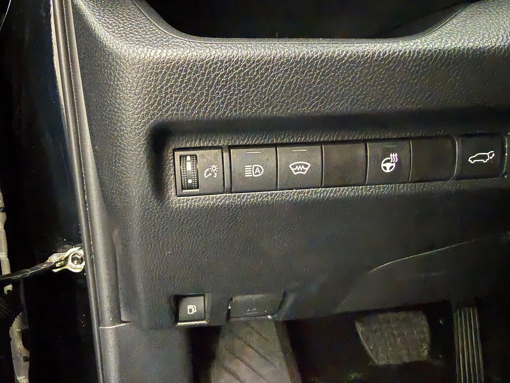 2024 Toyota RAV4 Hybrid XLE in Magog, Quebec - 16 - w1024h768px