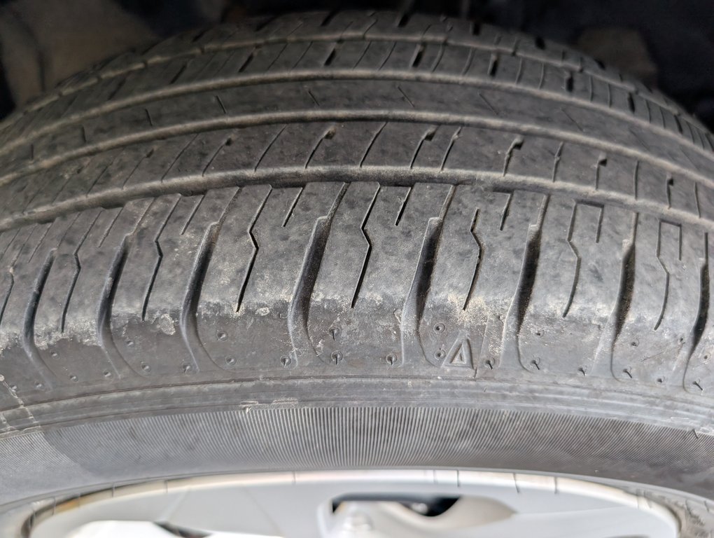 Toyota RAV4 LE AWD, 2024 à Magog, Québec - 21 - w1024h768px