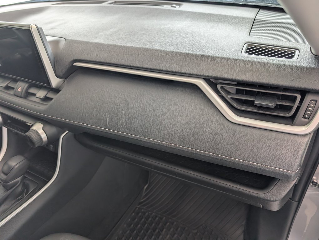 Toyota RAV4 LE AWD, 2024 à Magog, Québec - 9 - w1024h768px
