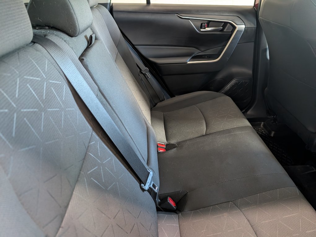 2024 Toyota RAV4 XLE AWD in Magog, Quebec - 7 - w1024h768px