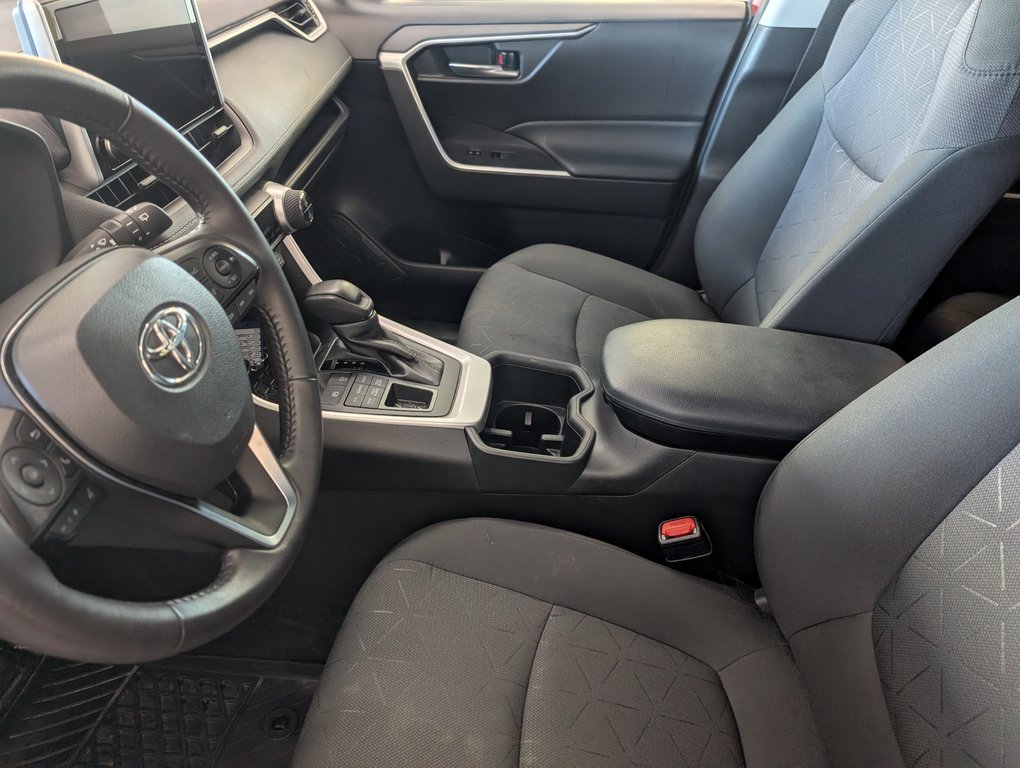 2024 Toyota RAV4 XLE AWD in Magog, Quebec - 11 - w1024h768px