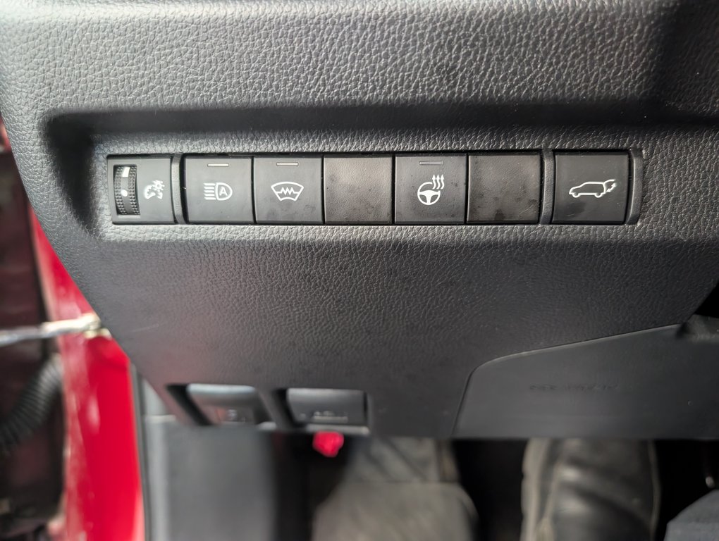 2024 Toyota RAV4 XLE AWD in Magog, Quebec - 22 - w1024h768px