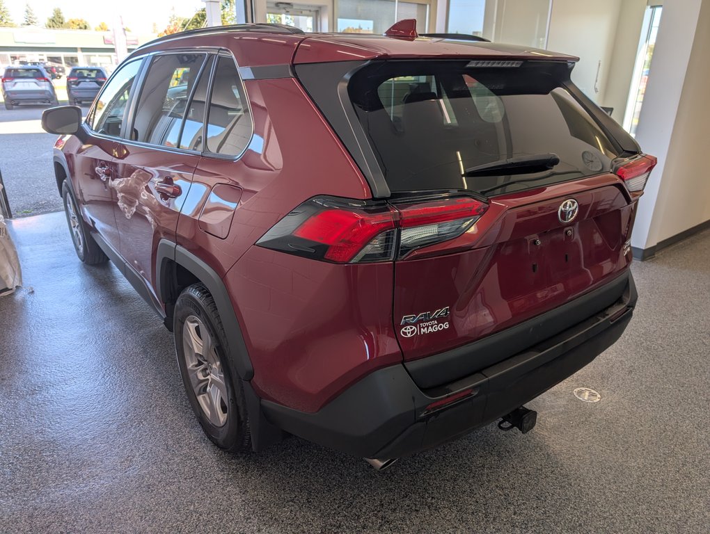 2024 Toyota RAV4 XLE AWD in Magog, Quebec - 4 - w1024h768px