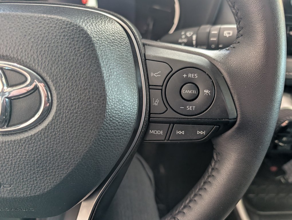 2024 Toyota RAV4 XLE AWD in Magog, Quebec - 19 - w1024h768px