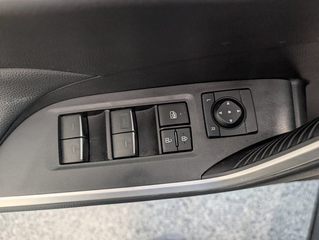 2024 Toyota RAV4 XLE AWD in Magog, Quebec - 14 - w1024h768px