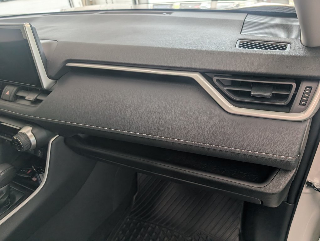 2024 Toyota RAV4 XLE AWD in Magog, Quebec - 9 - w1024h768px
