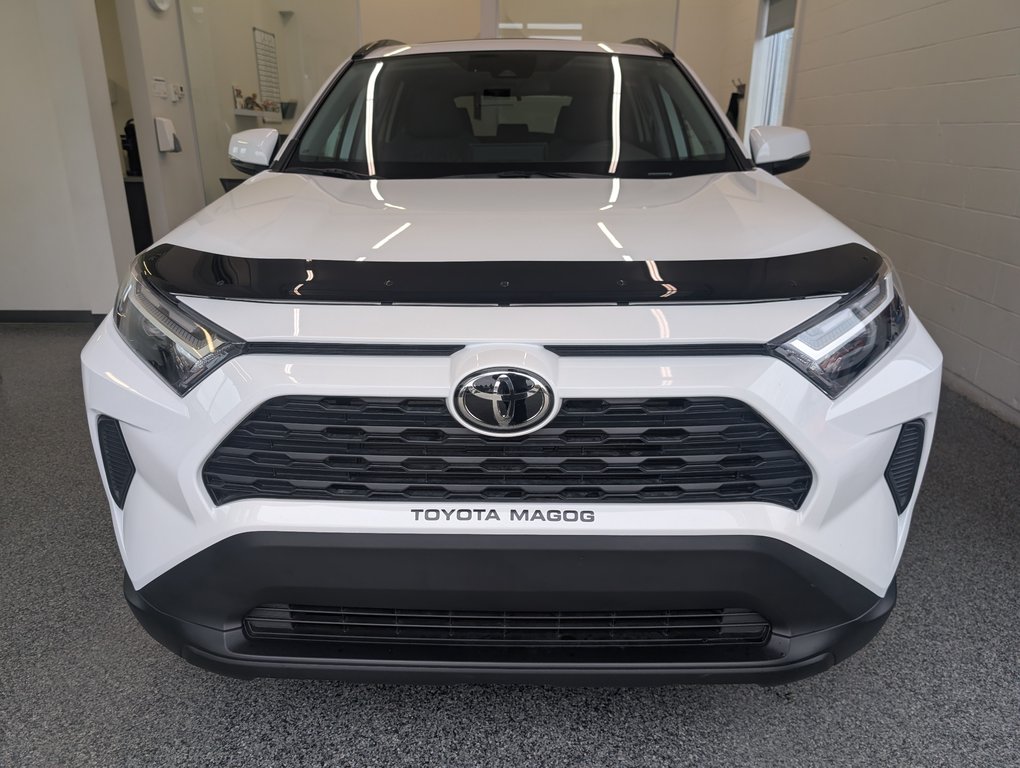 2024 Toyota RAV4 XLE AWD in Magog, Quebec - 5 - w1024h768px