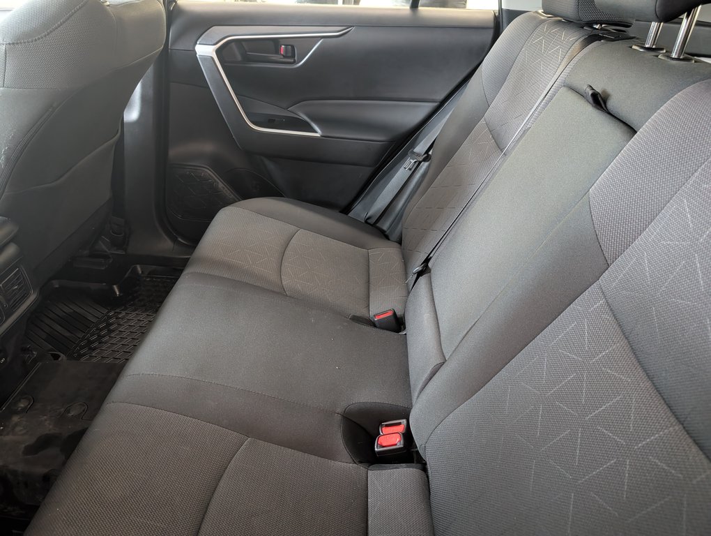 Toyota RAV4 LE AWD 2025 à Magog, Québec - 10 - w1024h768px