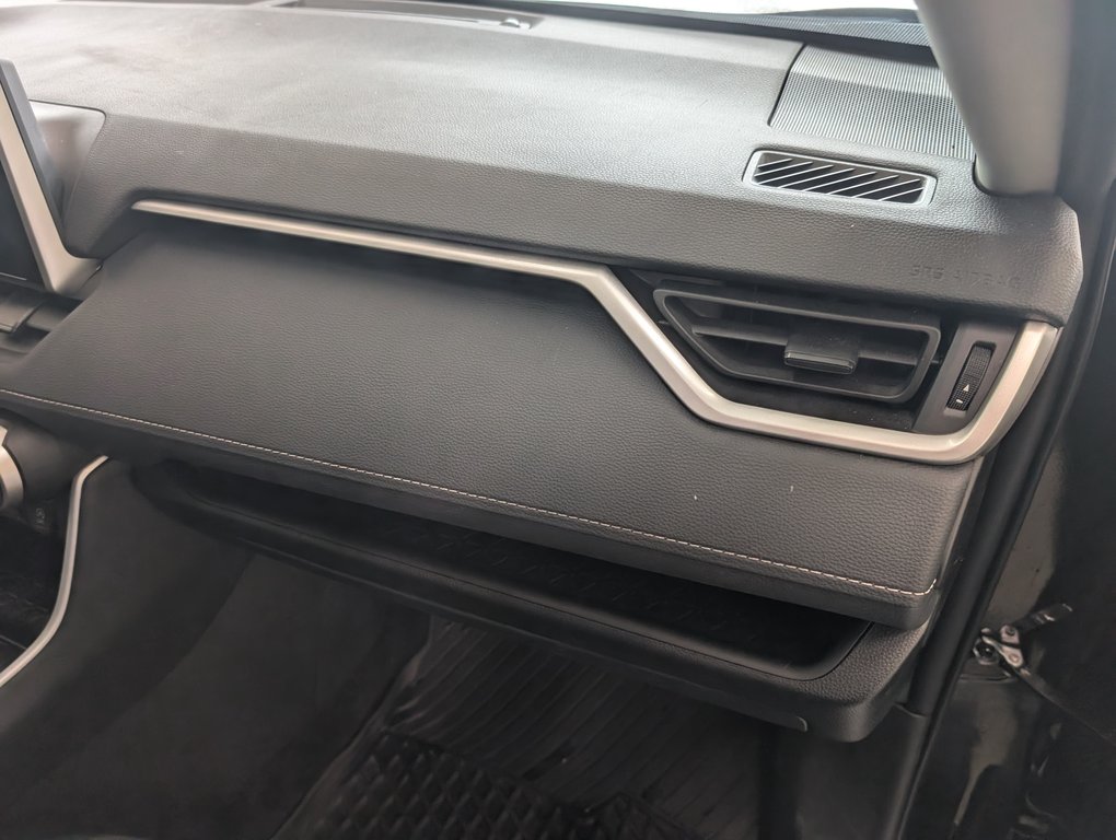 Toyota RAV4 LE AWD 2025 à Magog, Québec - 9 - w1024h768px