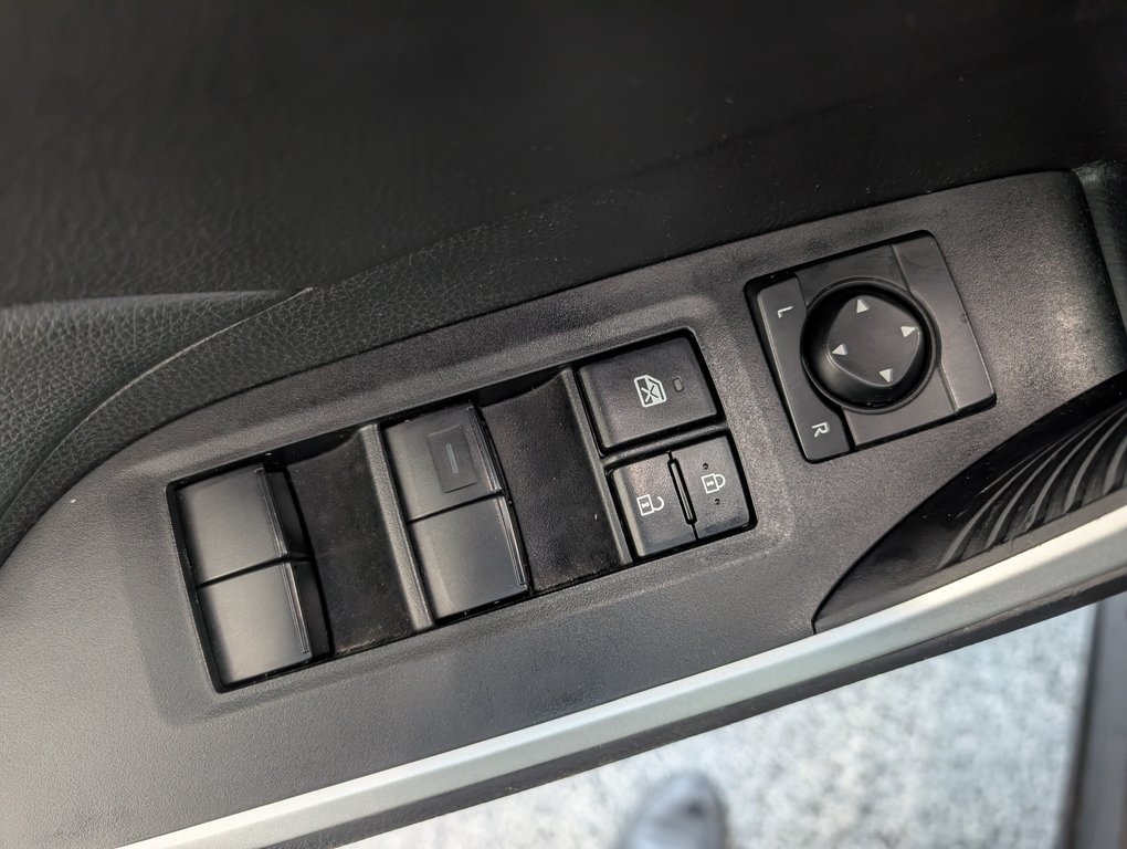 2025 Toyota RAV4 LE AWD in Magog, Quebec - 13 - w1024h768px