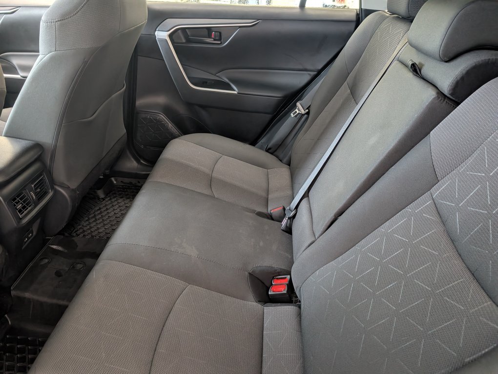 2025 Toyota RAV4 LE AWD in Magog, Quebec - 10 - w1024h768px