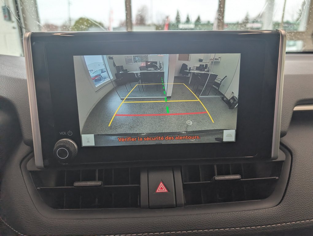 2025 Toyota RAV4 LE AWD in Magog, Quebec - 19 - w1024h768px