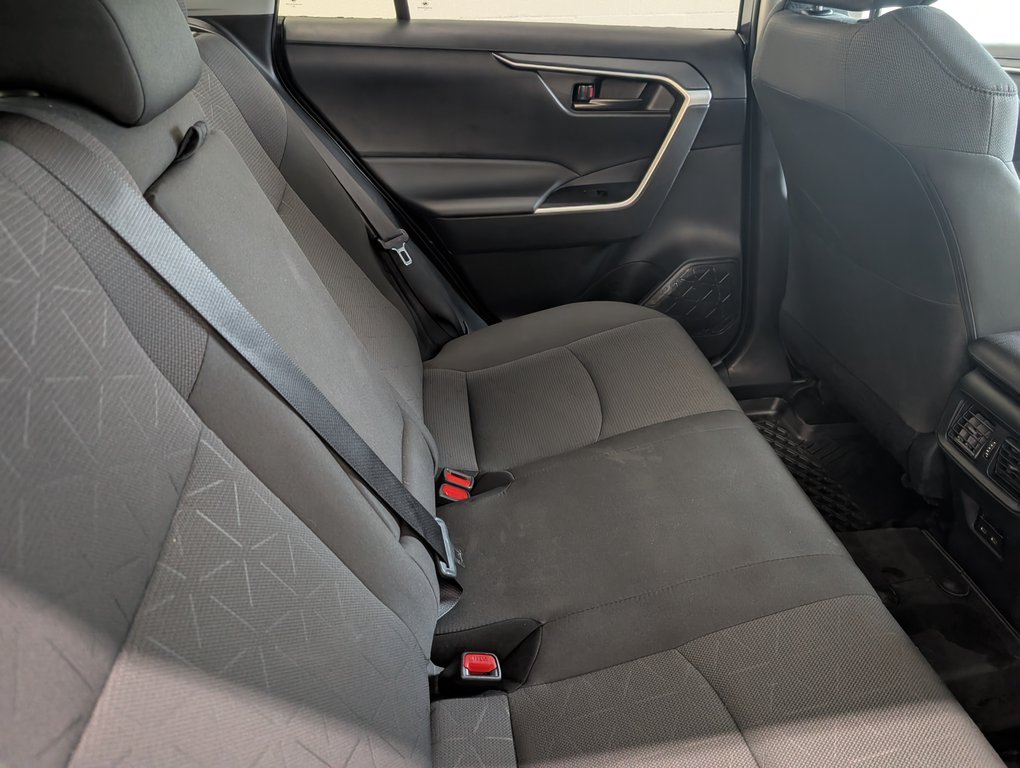 2025 Toyota RAV4 LE AWD in Magog, Quebec - 7 - w1024h768px