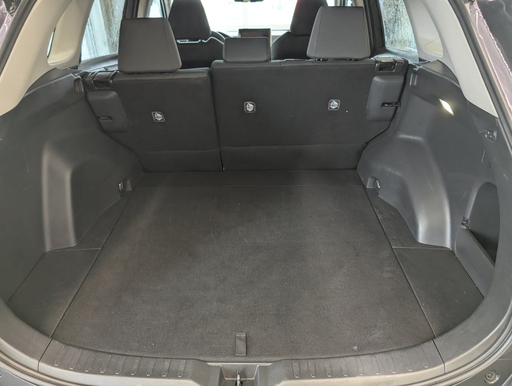 2025 Toyota RAV4 LE AWD in Magog, Quebec - 6 - w1024h768px