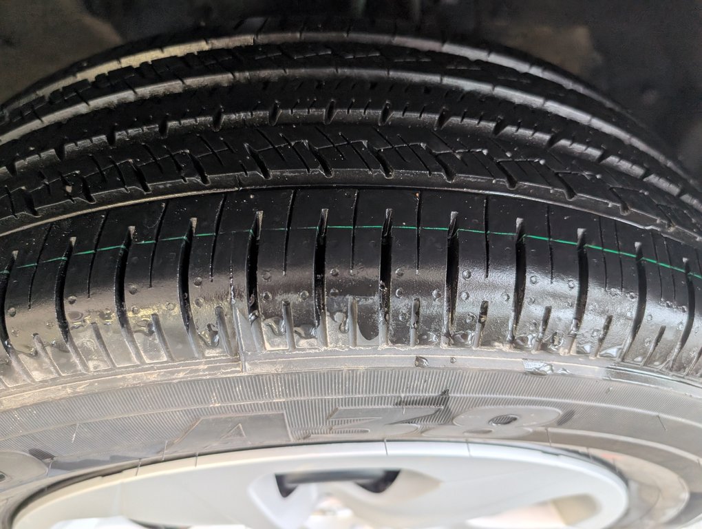 2025 Toyota RAV4 LE AWD in Magog, Quebec - 21 - w1024h768px