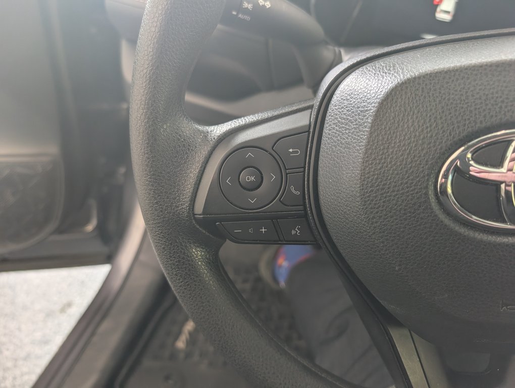 2025 Toyota RAV4 LE AWD, A/C, in Magog, Quebec - 17 - w1024h768px