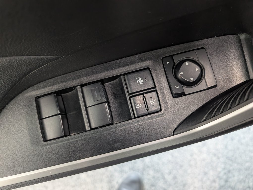 2025 Toyota RAV4 LE AWD, A/C, in Magog, Quebec - 13 - w1024h768px
