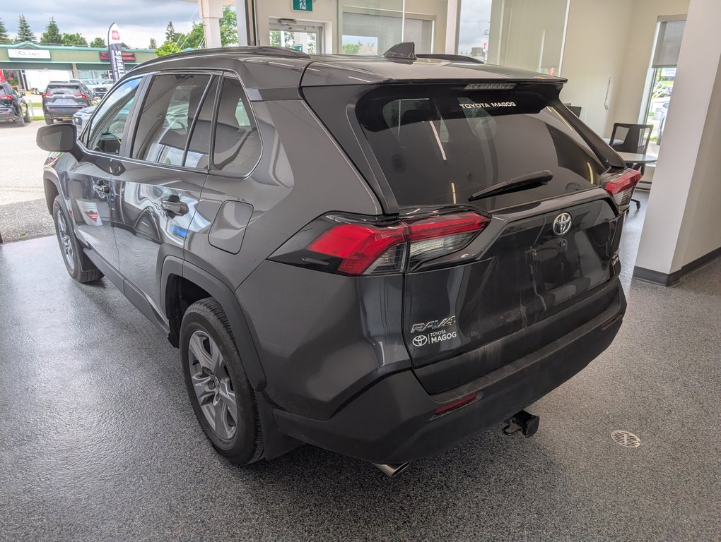 Toyota RAV4 XLE AWD 2025 à Magog, Québec - 4 - w1024h768px