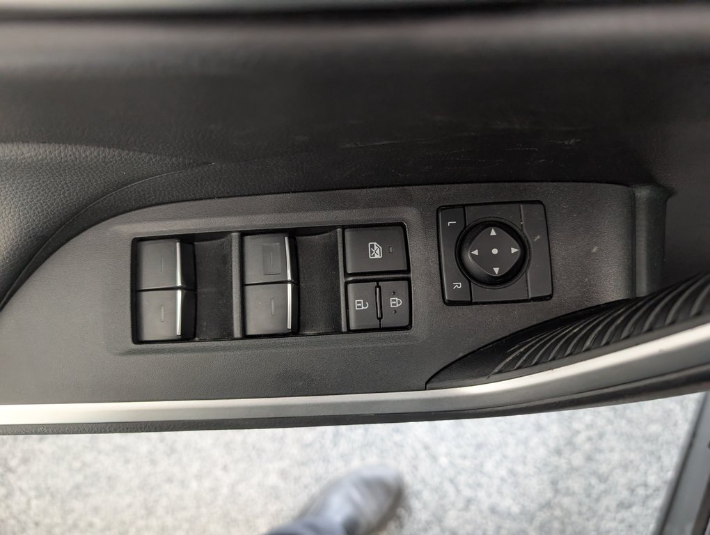 Toyota RAV4 XLE AWD 2025 à Magog, Québec - 14 - w1024h768px