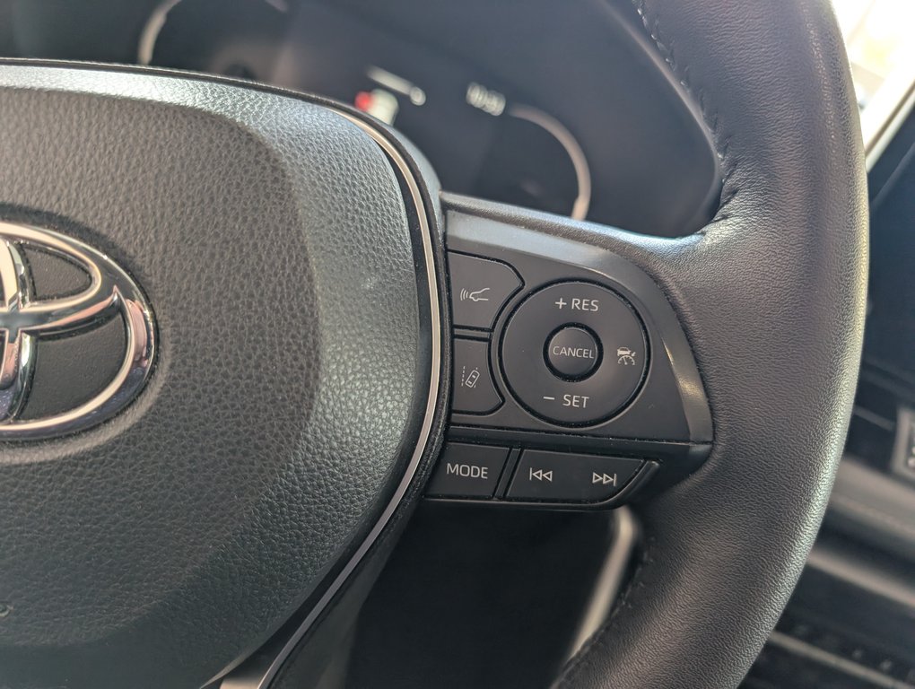 2025 Toyota RAV4 XLE AWD, in Magog, Quebec - 19 - w1024h768px