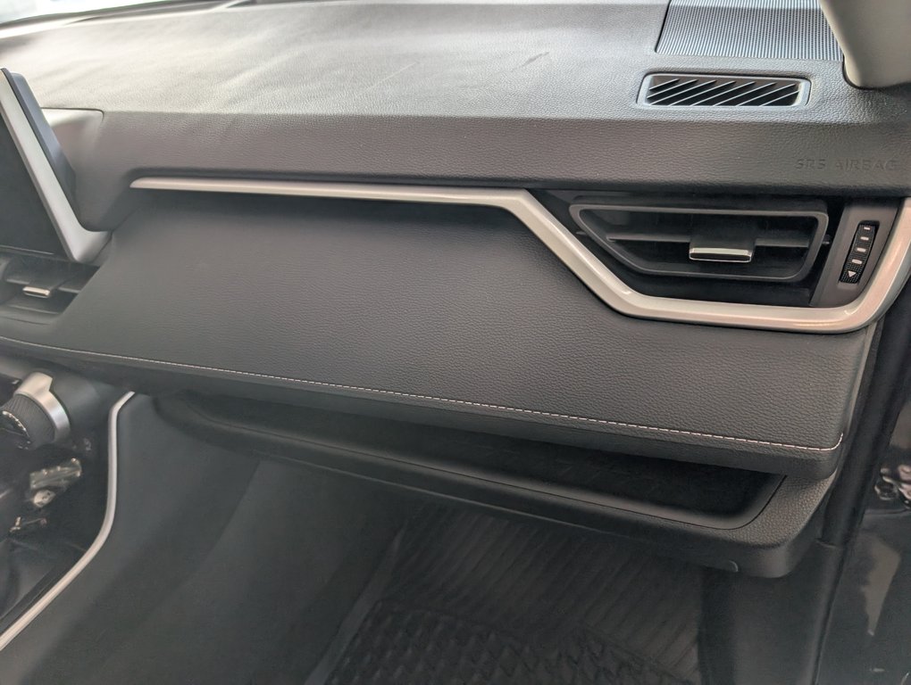 2025 Toyota RAV4 XLE AWD, in Magog, Quebec - 9 - w1024h768px