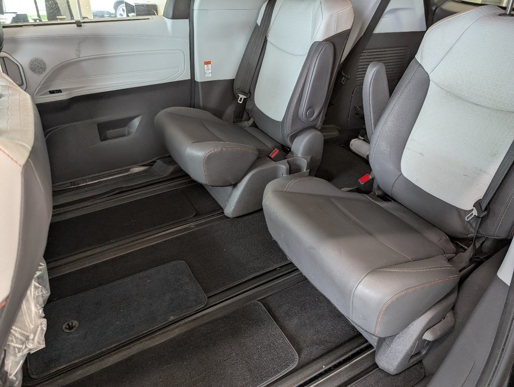 Toyota Sienna Hybrid XSE, CUIR, TOIT, 2021 à Magog, Québec - 12 - w1024h768px