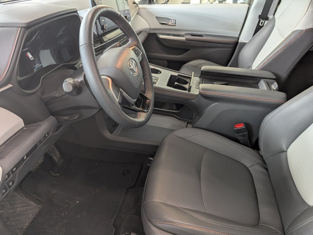 Toyota Sienna Hybrid XSE, CUIR, TOIT, 2021 à Magog, Québec - 13 - w1024h768px