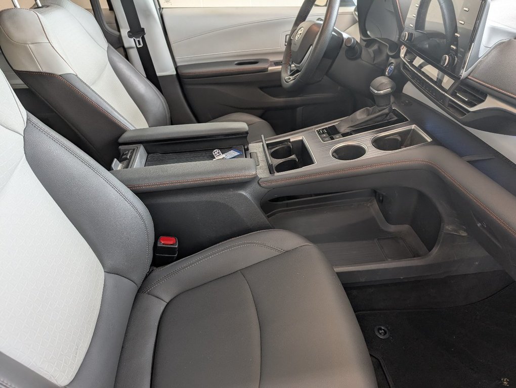 Toyota Sienna Hybrid XSE, CUIR, TOIT, 2021 à Magog, Québec - 9 - w1024h768px