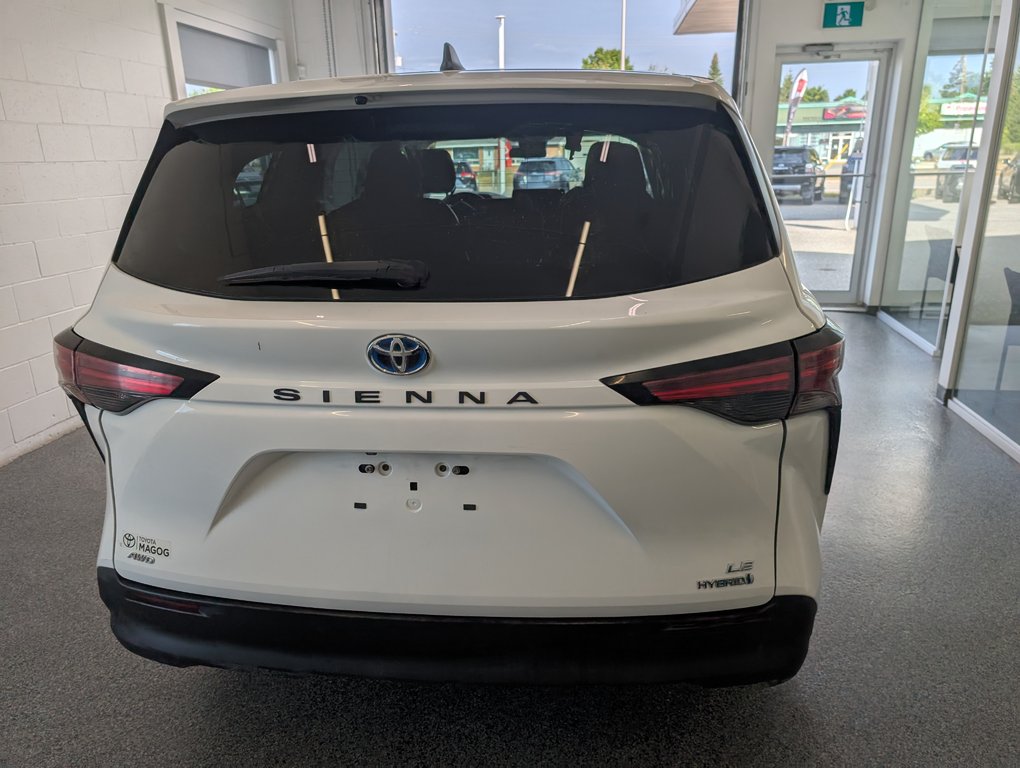 2021 Toyota Sienna Hybrid LE AWD, 8 PASSAGERS, in Magog, Quebec - 4 - w1024h768px