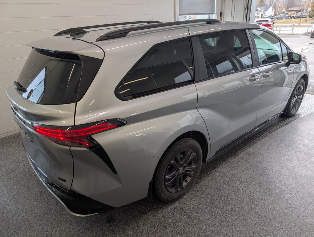 2025 Toyota Sienna Hybrid XSE  AWD in Magog, Quebec - 4 - w1024h768px