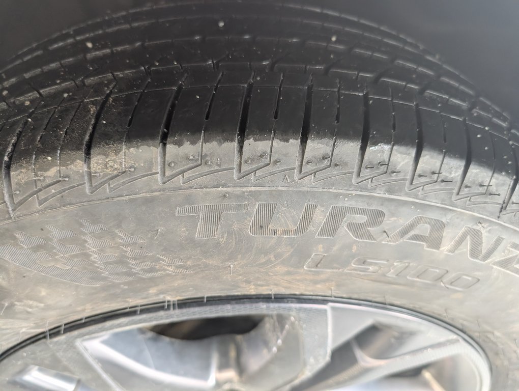 2025 Toyota Sienna Hybrid XSE  AWD in Magog, Quebec - 23 - w1024h768px