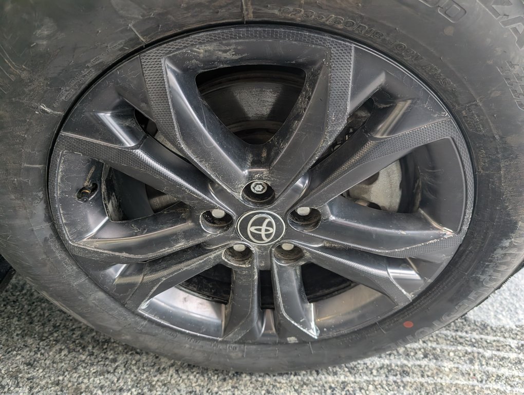 2025 Toyota Sienna Hybrid XSE  AWD in Magog, Quebec - 24 - w1024h768px