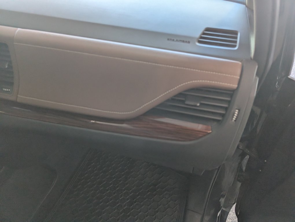 Toyota Sienna LIMITED AWD 7 PASSAGER 2017 à Magog, Québec - 9 - w1024h768px