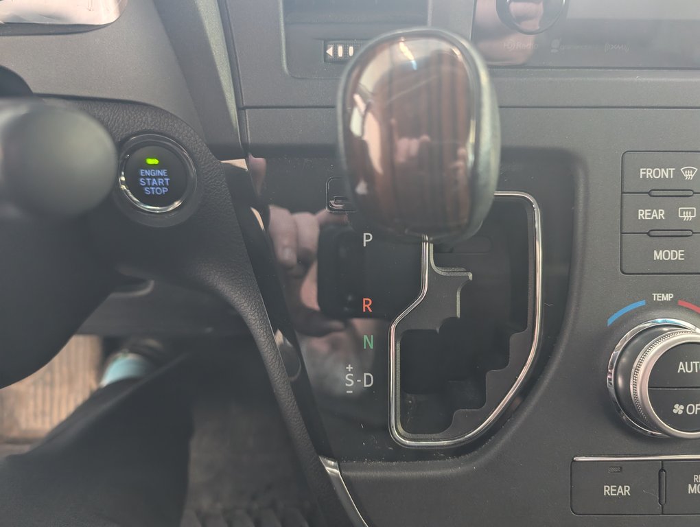 Toyota Sienna LIMITED AWD 7 PASSAGER 2017 à Magog, Québec - 19 - w1024h768px
