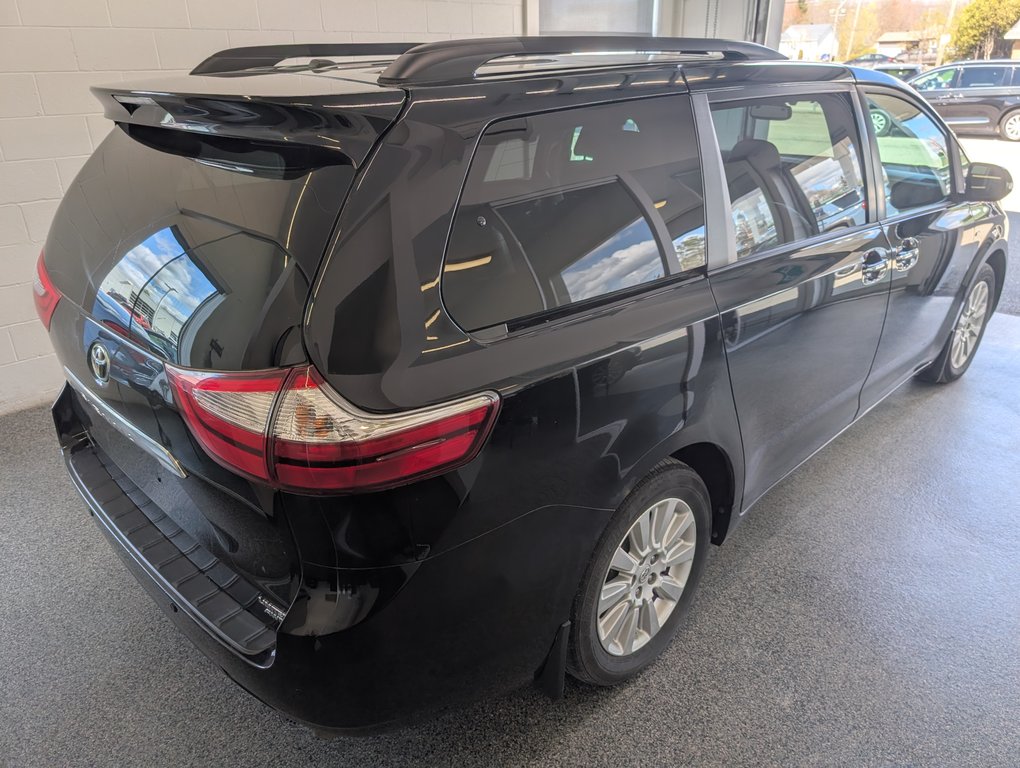Toyota Sienna LIMITED AWD 7 PASSAGER 2017 à Magog, Québec - 3 - w1024h768px