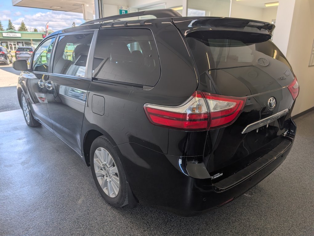 Toyota Sienna LIMITED AWD 7 PASSAGER 2017 à Magog, Québec - 4 - w1024h768px
