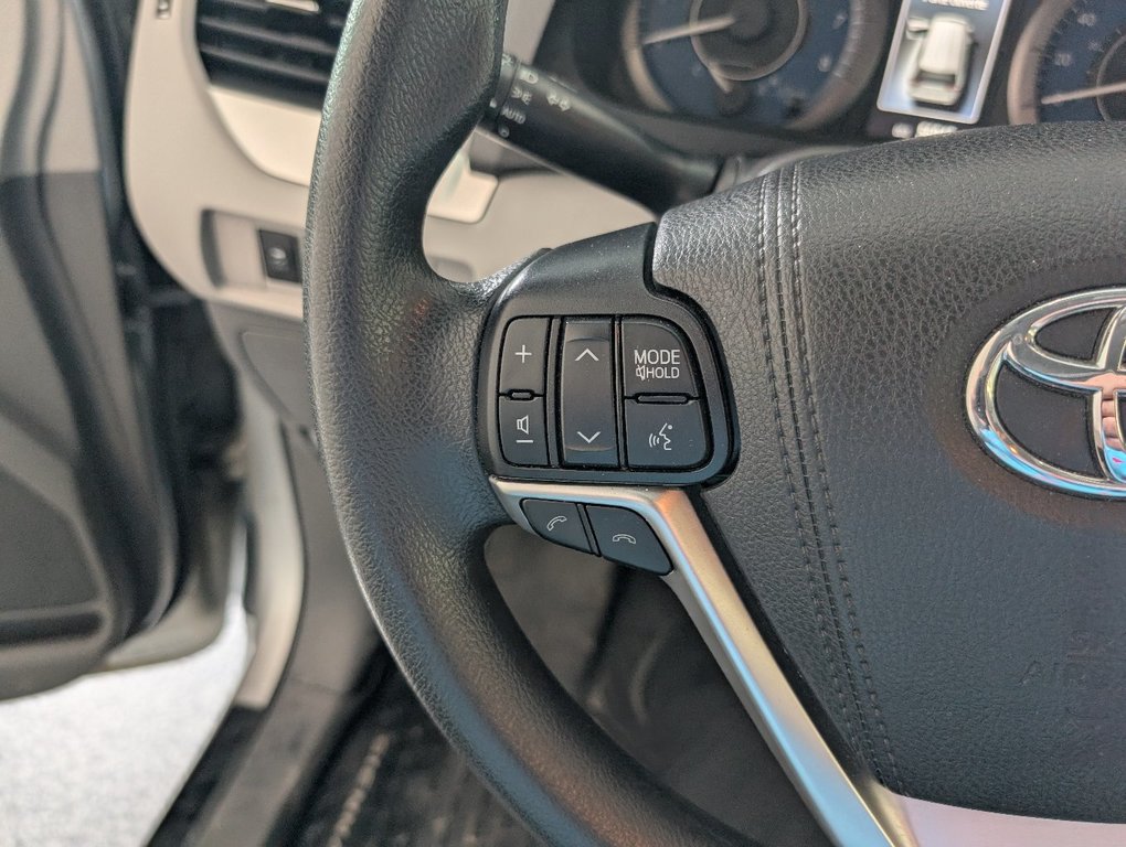 Toyota Sienna LE 8 PASSAGERS, 2020 à Magog, Québec - 20 - w1024h768px