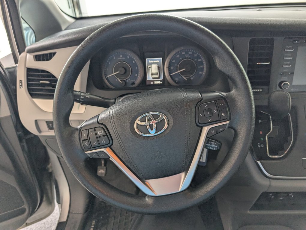 Toyota Sienna LE 8 PASSAGERS, 2020 à Magog, Québec - 17 - w1024h768px