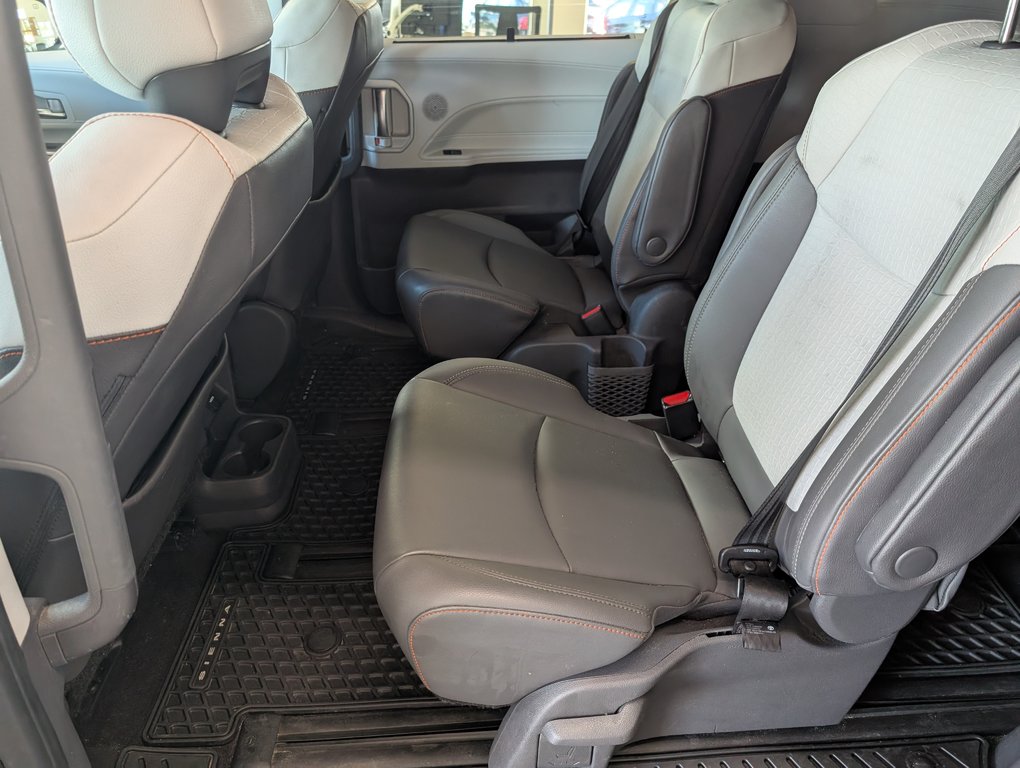 2021 Toyota Sienna XSE FWD in Magog, Quebec - 13 - w1024h768px