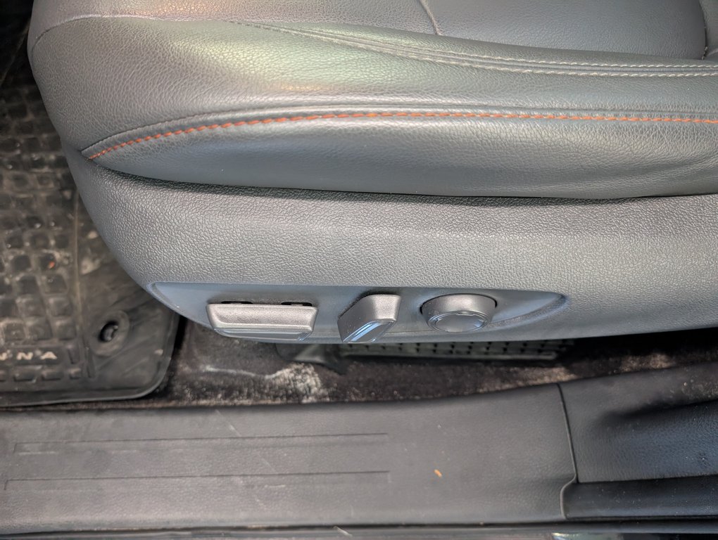 2021 Toyota Sienna XSE FWD in Magog, Quebec - 16 - w1024h768px