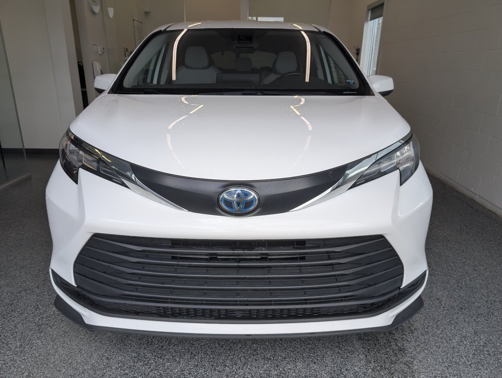 Toyota Sienna LE AWD 8 PASSAGER 2021 à Magog, Québec - 5 - w1024h768px