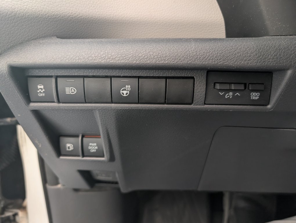 Toyota Sienna LE AWD 8 PASSAGER 2021 à Magog, Québec - 22 - w1024h768px