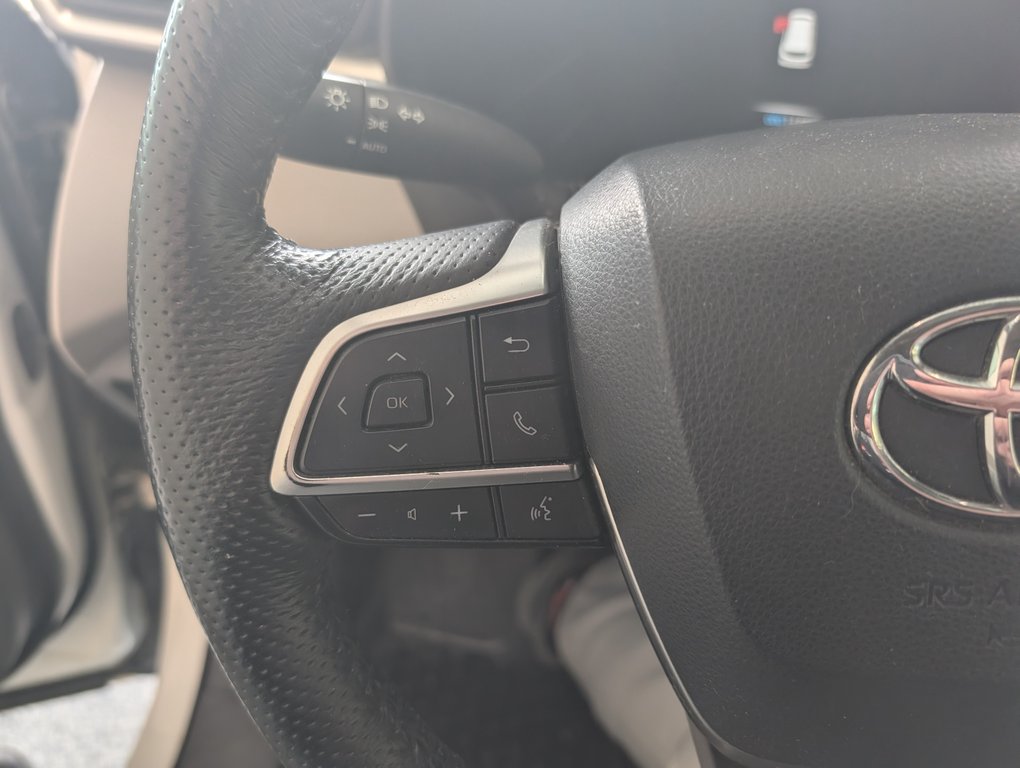 Toyota Sienna LE AWD 8 PASSAGER 2021 à Magog, Québec - 18 - w1024h768px