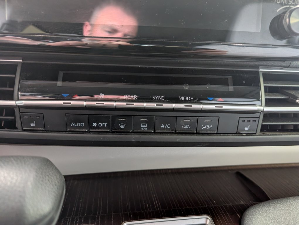 Toyota Sienna LE AWD 8 PASSAGER 2021 à Magog, Québec - 17 - w1024h768px