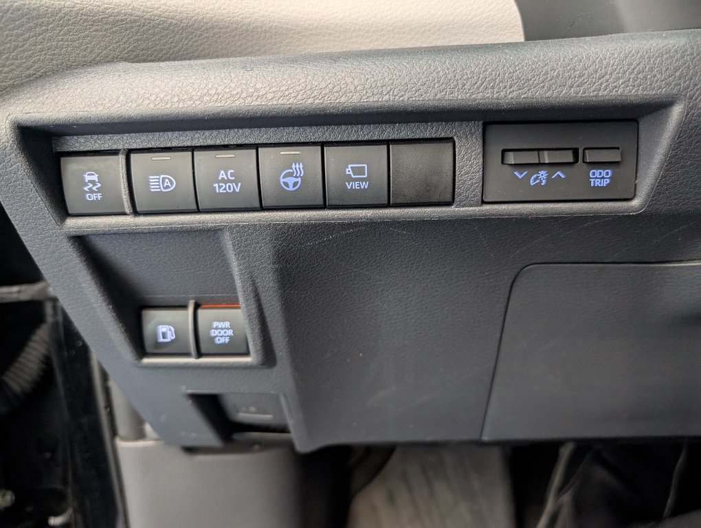 2022 Toyota Sienna LIMITED AWD 7 PLACES in Magog, Quebec - 24 - w1024h768px